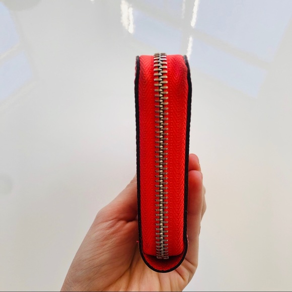 LV Epi leather wallet - Picture 4 of 9